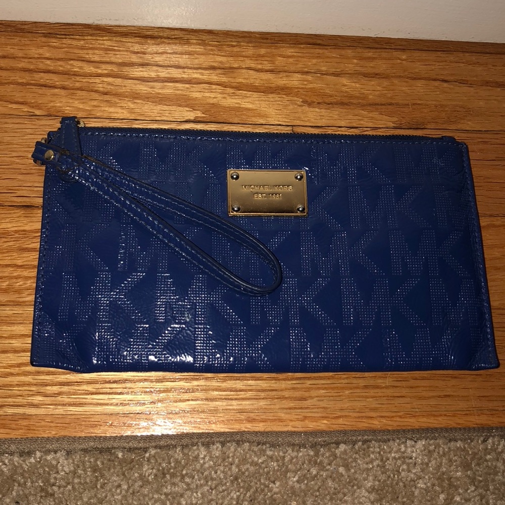 MK wristlet